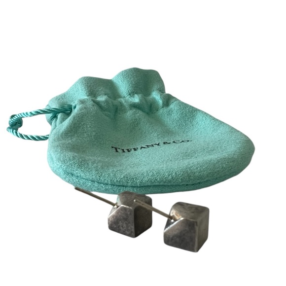 Tiffany & Co • Sterling Silver Solid Box Cube Stud Earrings 8gr - Picture 5 of 9